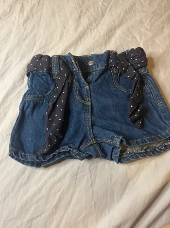 Short jeans
