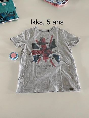 Tee shirt gris tête mort ikks 5 ans