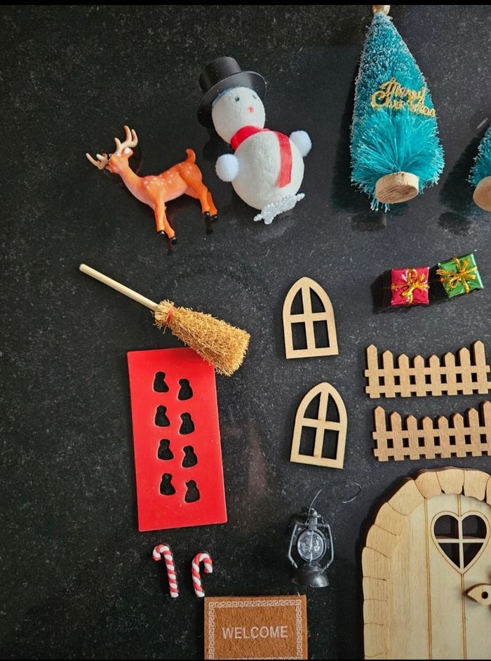 Lot de décoration pour miniature de maison de noel - photo numéro 2