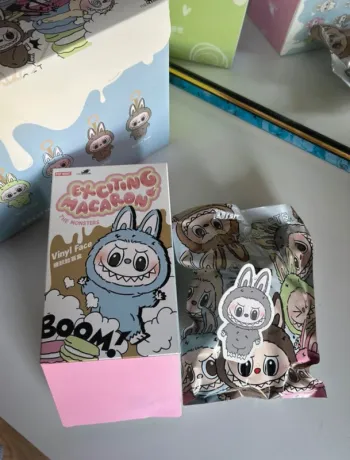 Pop Mart Labubu macaron
