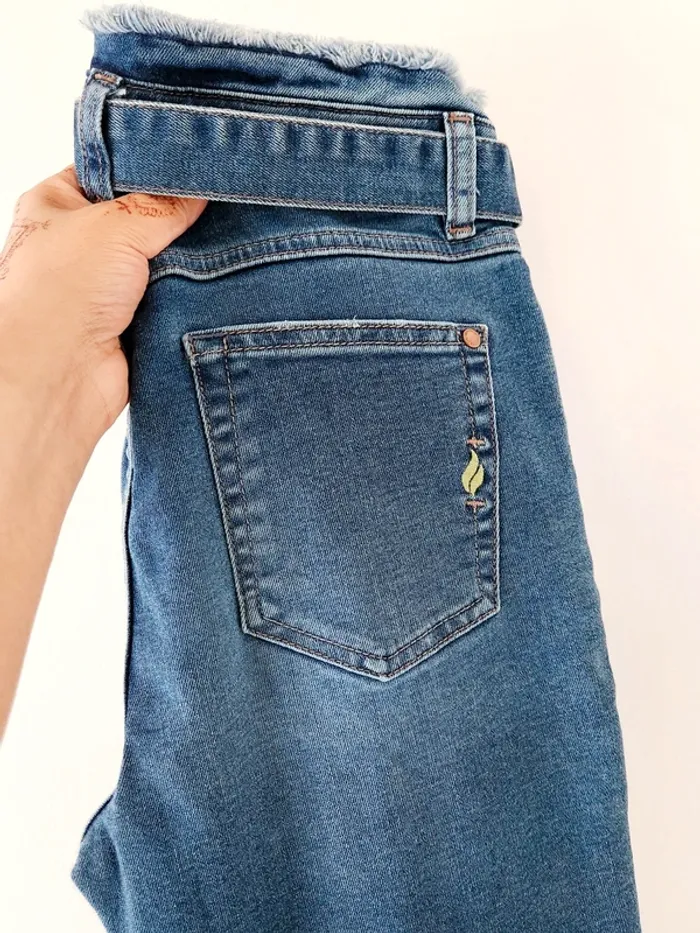 Jean Blue Fire Co - Taille Haute avec Ceinture & Finition Effilée - photo numéro 3