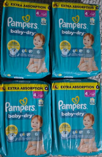 Couches Pampers Baby Dry taille 4+x4