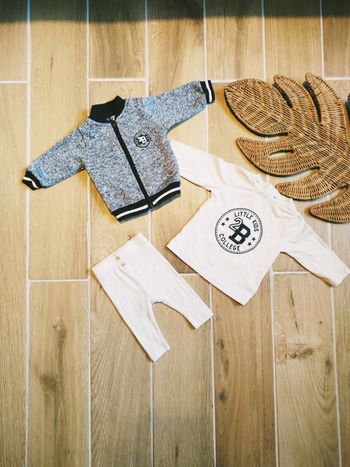 🎒Little kids College - Ensemble 3 pieces Gilet zippé t-shirt et bas - Taille 3 mois