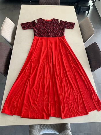 Combinaison de soirée rouge et noire neuve taille XL