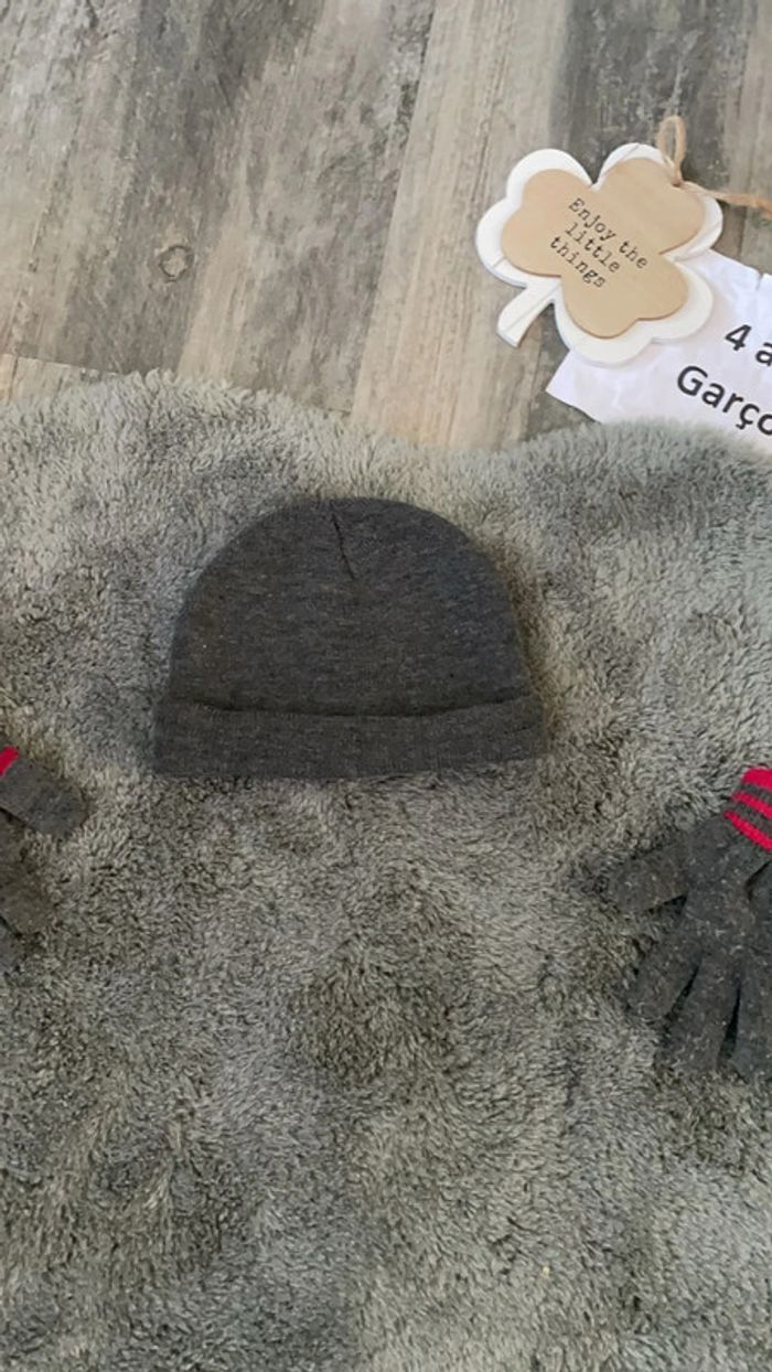 Bonnet + paire de gant taille unique - photo numéro 3