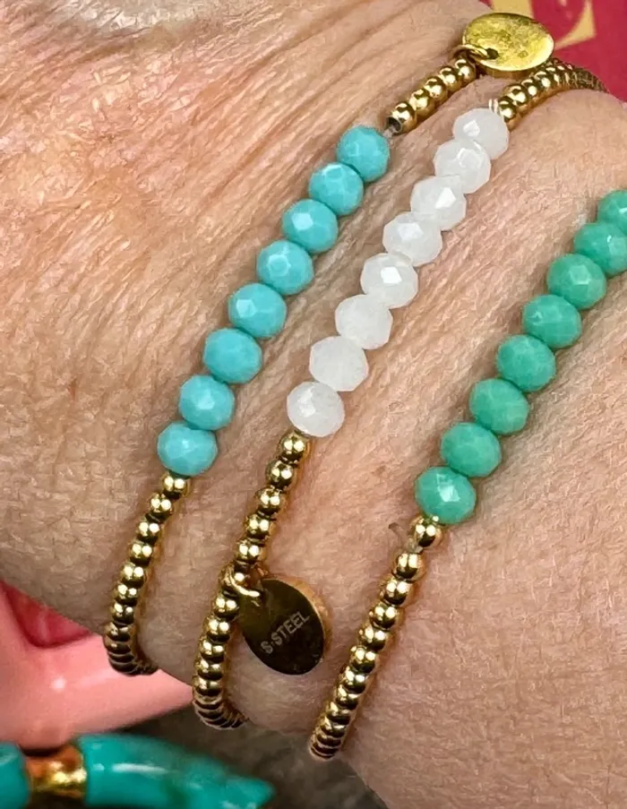 Lot de 3 bracelets boules acier inoxydable or perles multi facettes blanches turquoises vert d’eau - photo numéro 9