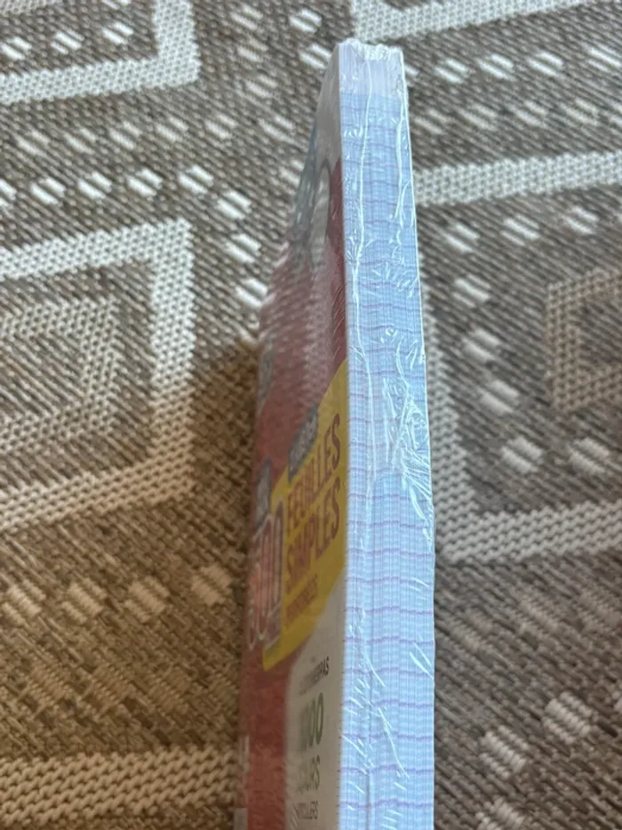 Lot feuilles oxford, stylos bic et frixon pilot effaçable One Piece - photo numéro 2