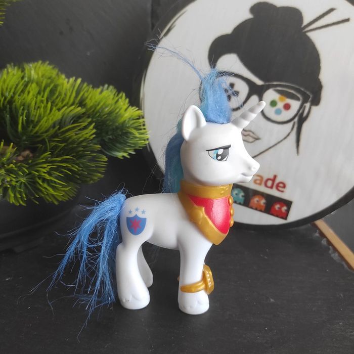 G4 My Little Pony mein kleines pequeno Poney Shining Armor mlp #geektradeponeyg4