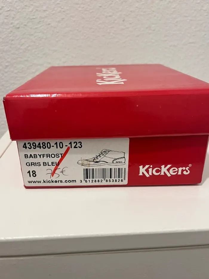 Bottines fourrées Kickers taille 18 - photo numéro 3