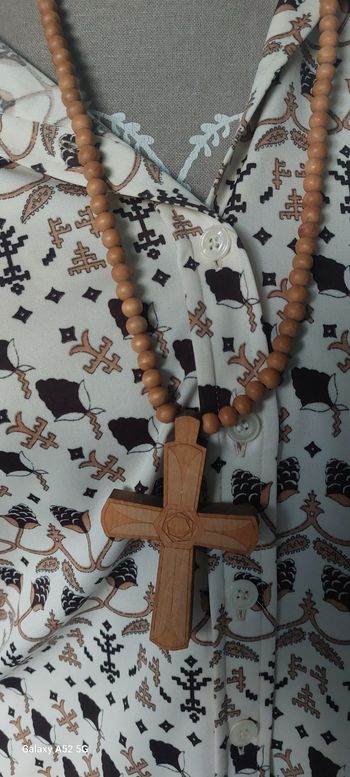 Collier pendentif bois croix mixte