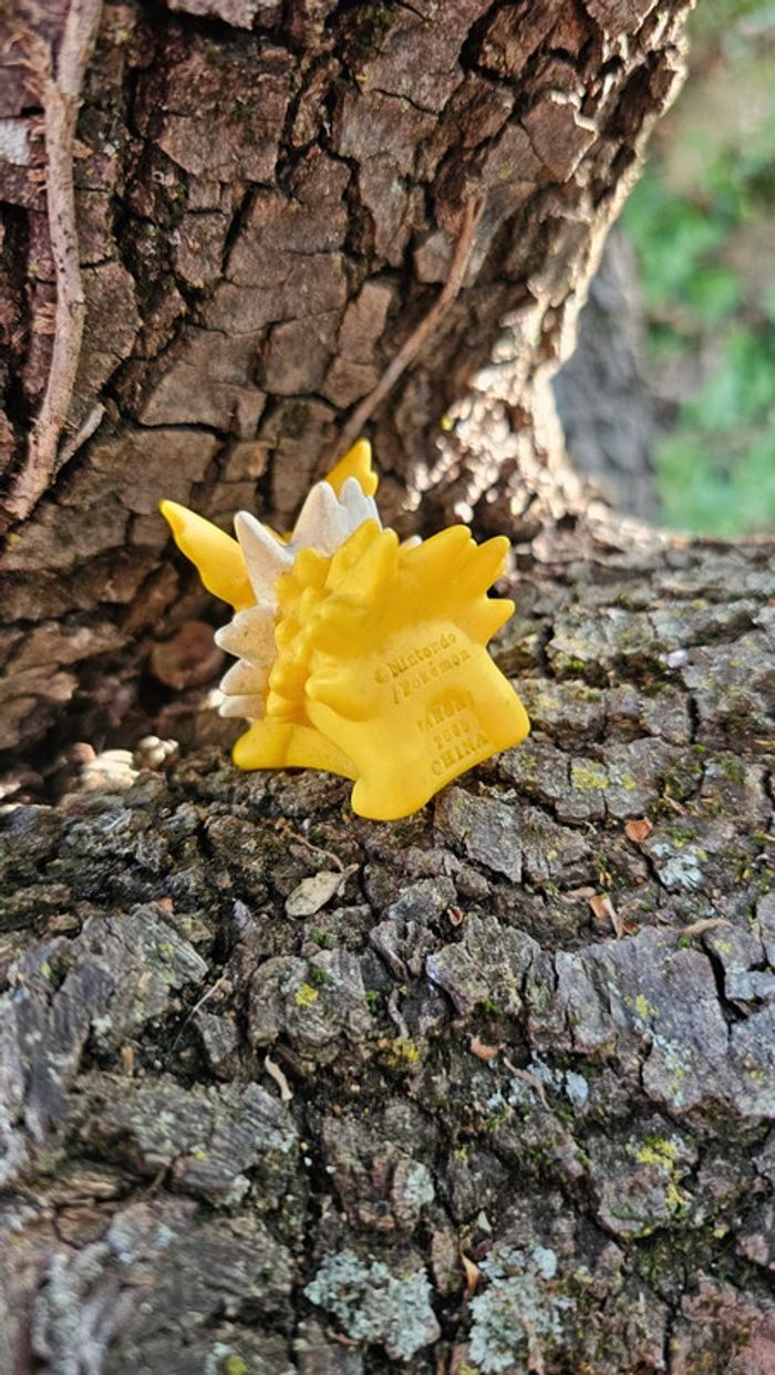 Super figurine Pokemon Nintendo finger puppet voltali - photo numéro 2