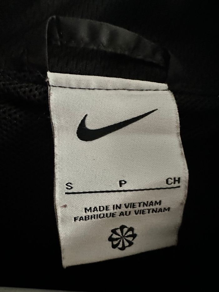 Veste coupe vent Nike - photo numéro 3