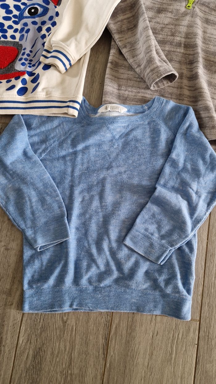 Lot de 3 pulls, taille 5 ans - photo numéro 2