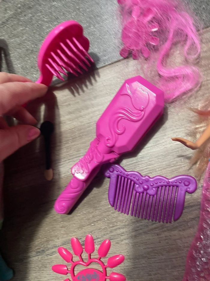 Beau lot barbie et sirène barbie - photo numéro 5