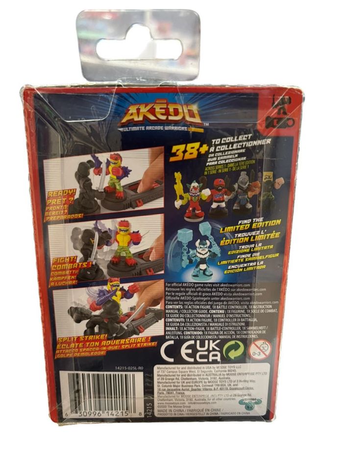 Akedo Ultimate Arcade Warriors 1 guerrier mystère avec socle de combat Moose Toys neuf - photo numéro 2