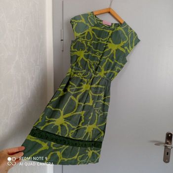Robe verte à motifs t36