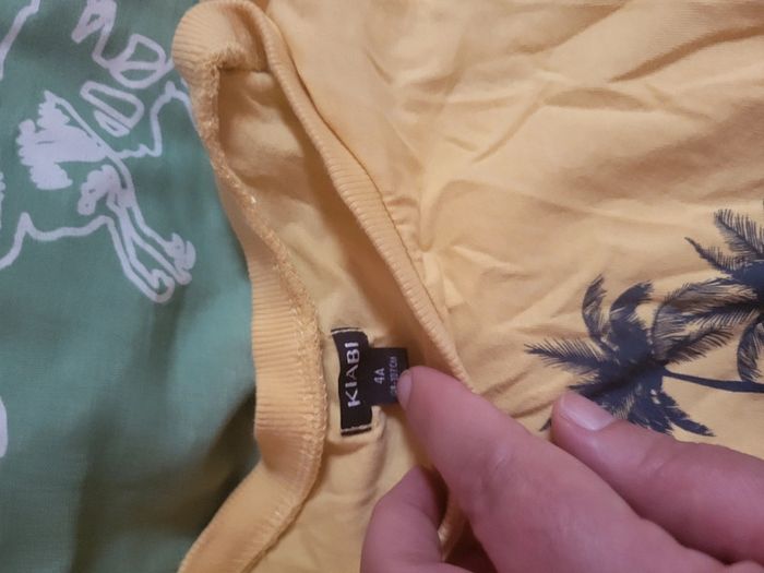 Lot 3 débardeurs 4/5 certains neuf sans le beige - photo numéro 2