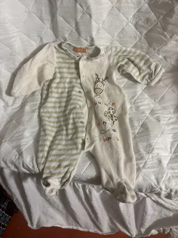 Pyjama taille 3mois marque biloba