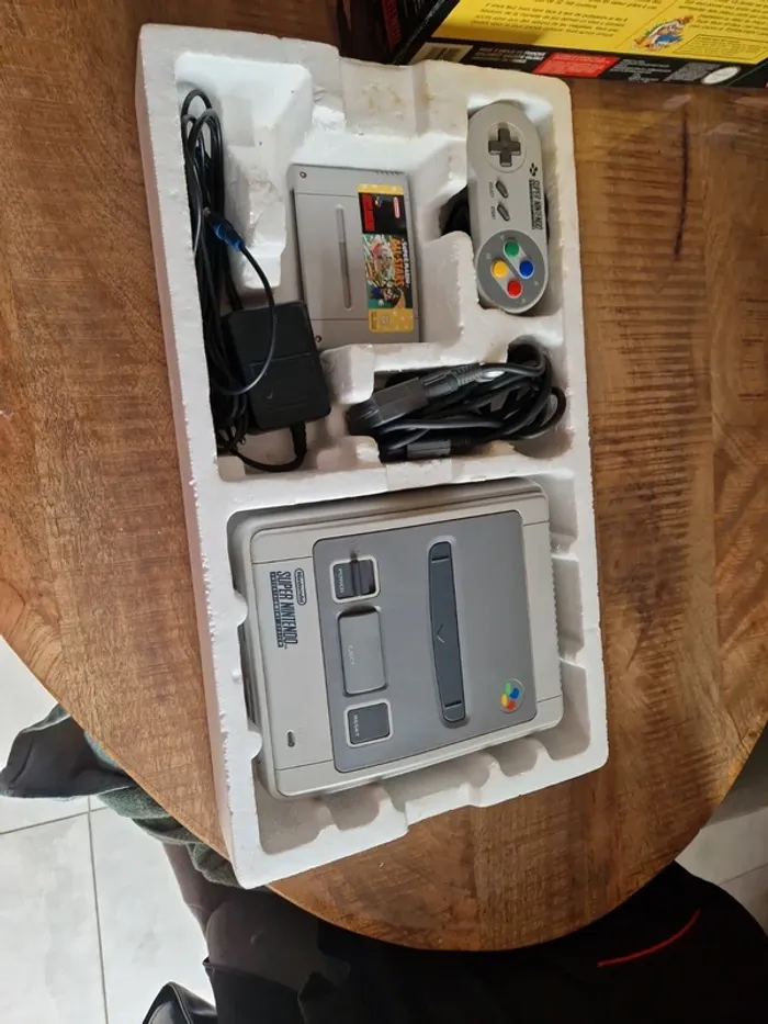 Console super Nintendo en boite - photo numéro 6
