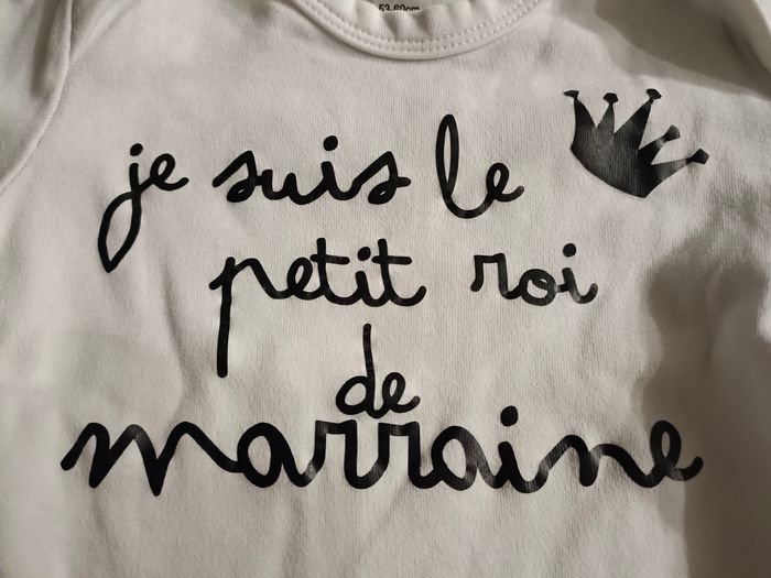 Bodie bébé garçon "Je suis le petit roi de marraine" - photo numéro 2