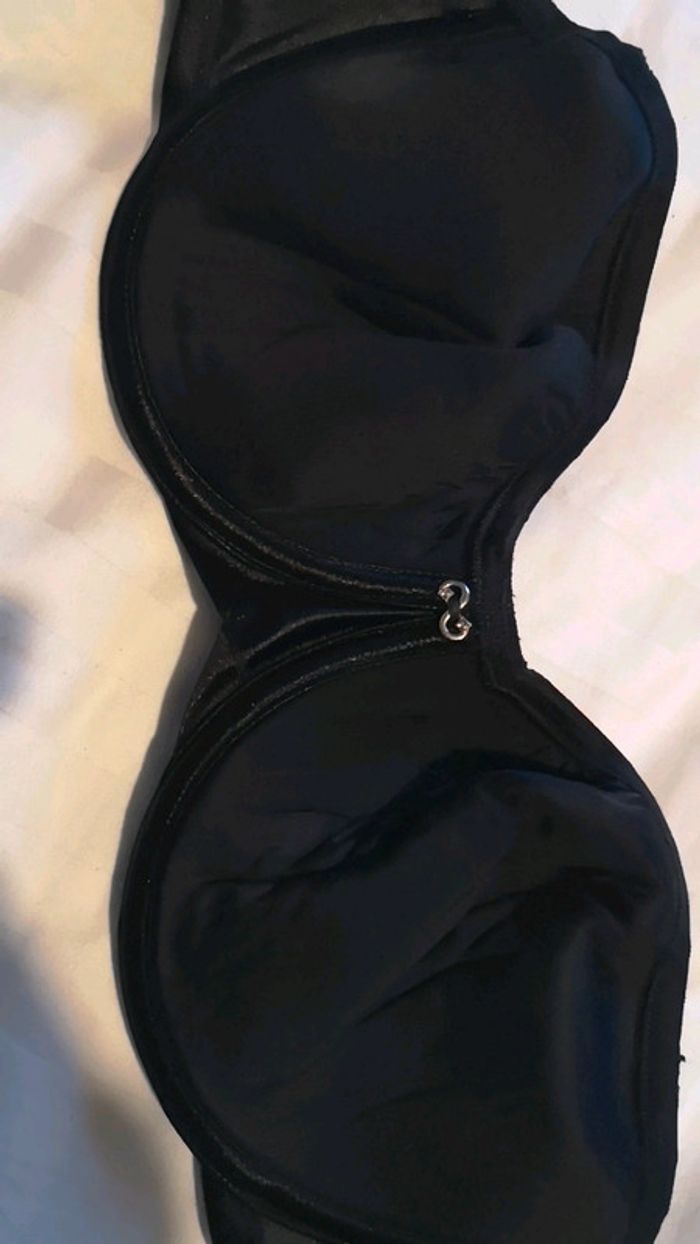Soutien gorge sans bretelles - photo numéro 3