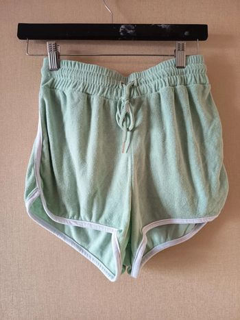 Short éponge.marque Brave soul. (939)