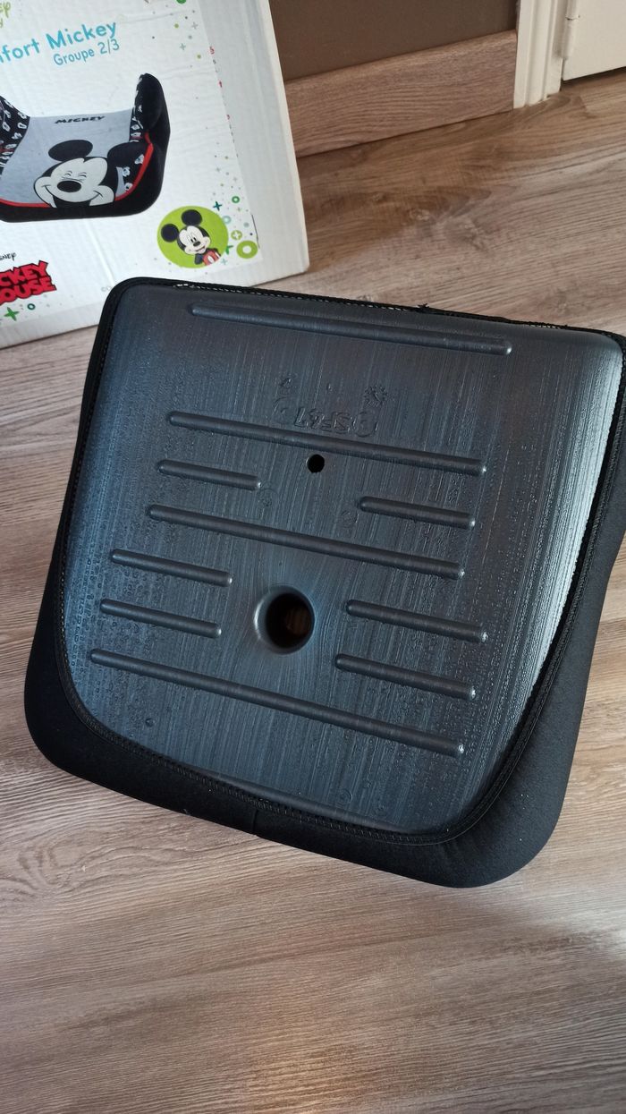 Siégé auto rehausseur Mickey neuf enfants - photo numéro 3