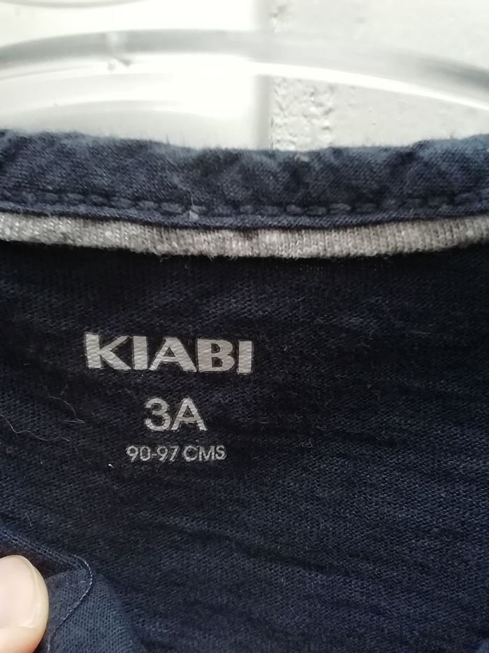 Vends t-shirt garçon été bleu marine avec poche et 3 boutons sur le devant. - photo numéro 6