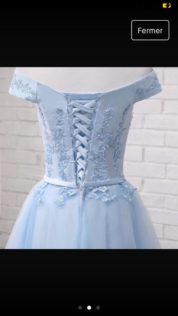 Robe bleue claire - photo numéro 2