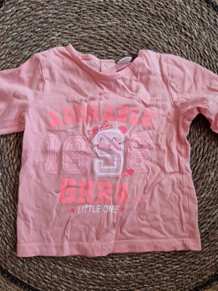 Joli tee-shirt manches longues taille 12 mois - photo numéro 3