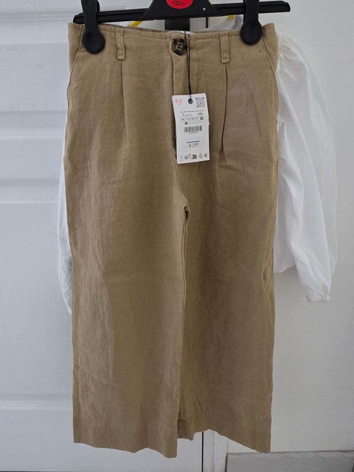 Pantalon Zara neuf avec son étiquette.