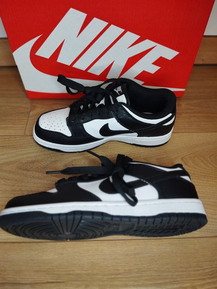 Basket Nike dunk panda taille 39 - photo numéro 9