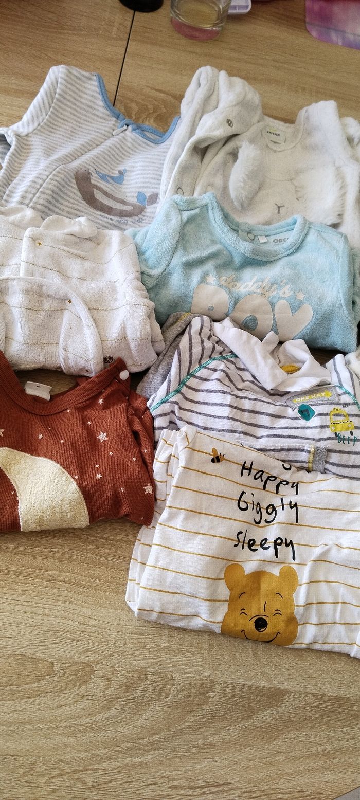 Lot vêtements bébé 1 mois - photo numéro 3