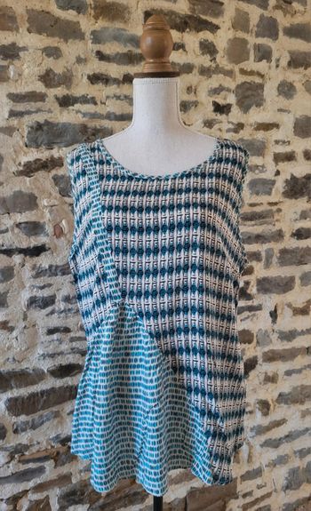 Blouse sans manches à motifs turquoise et noir sur fond écru La Redoute Taille 46