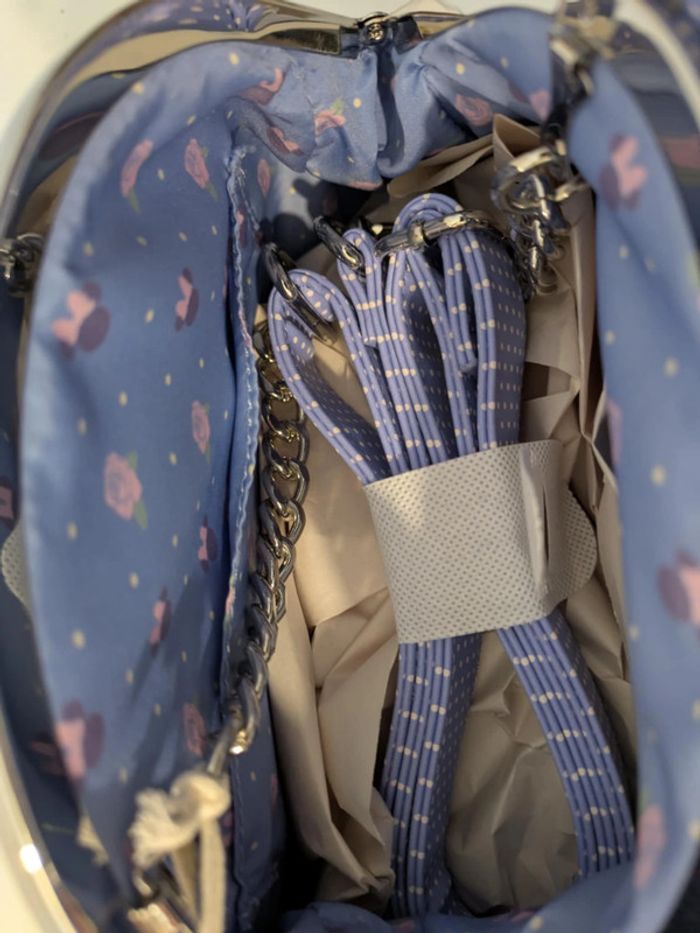 Sac bandoulière Loungefly Minnie "Floral and Lace Kisslock" Sac bandoulière Loungefly - photo numéro 8