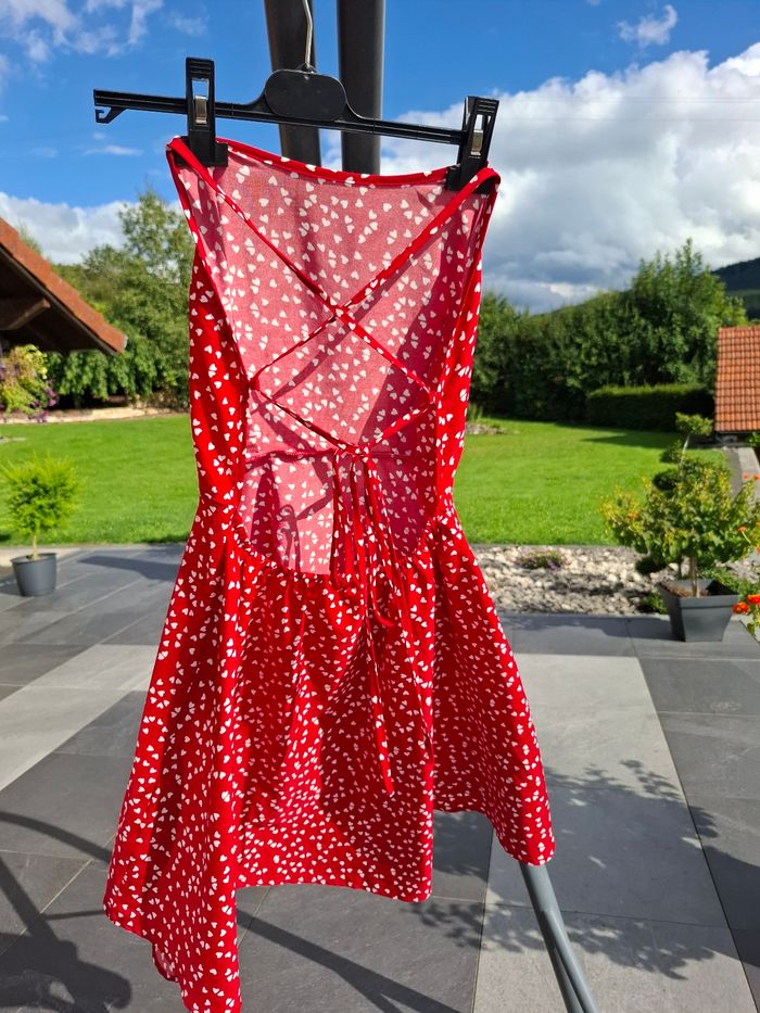 Robe dos nu - photo numéro 2