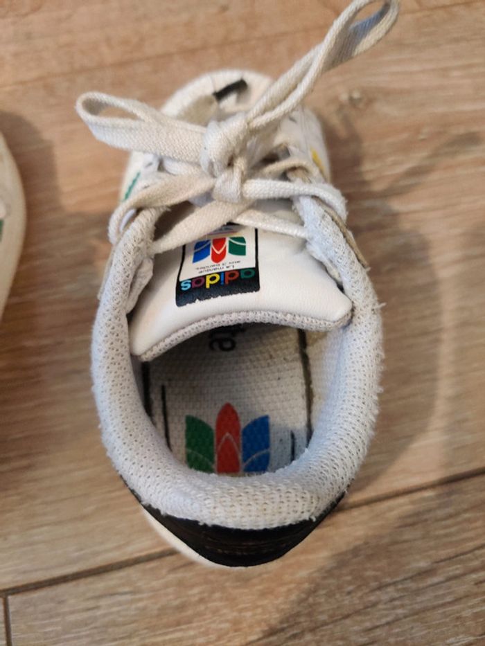 Basket Adidas taille 22 - photo numéro 7