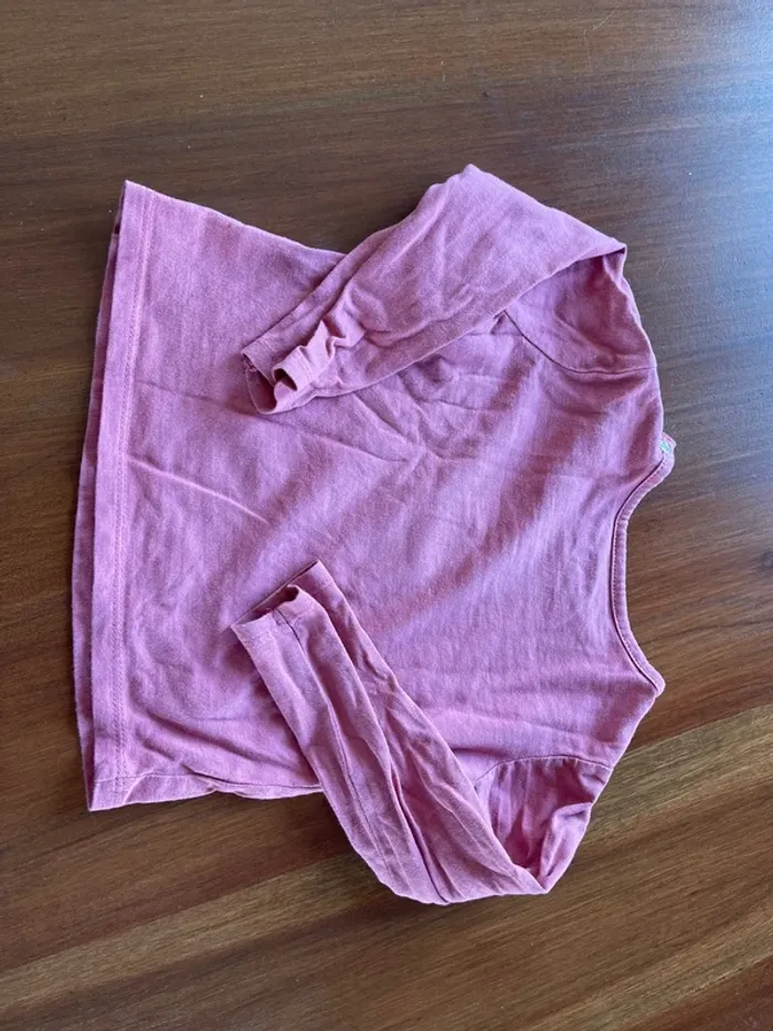 Lot de 4 t-shirt manches longues taille 2 ans bon état - photo numéro 4