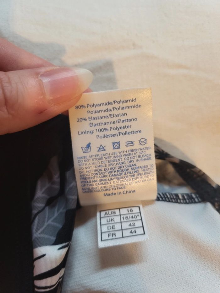Haut maillot taille 44 - photo numéro 3