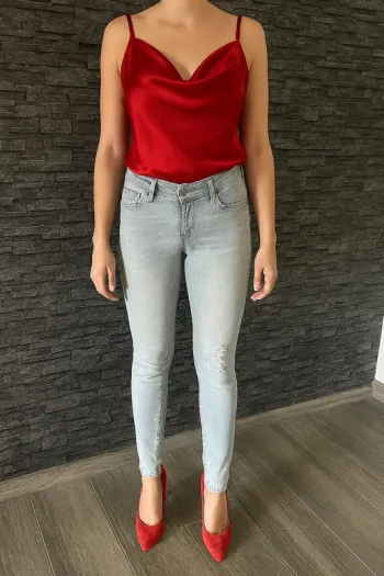 💙🤍Jean Levi’s skinny bleu clair – Taille 28 équiv. 38 🤍💙 En très bon état