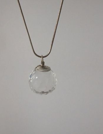 Collier sautoir gros pendentif transparent