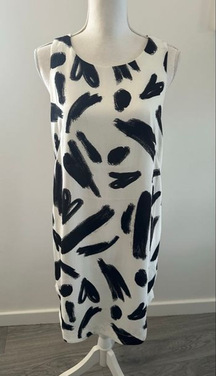 Robe bariolée abstraite peinture cœur blanche et noire H&M T38 M