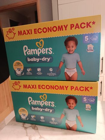 Couches Pampers Baby Dry taille 5