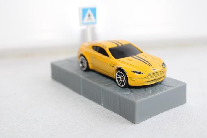 Hot weels Aston Martin V8 vantage - photo numéro 7