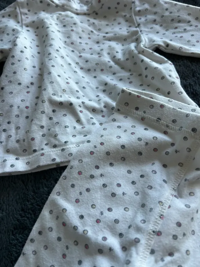 Ensemble fille taille 1 mois - photo numéro 2