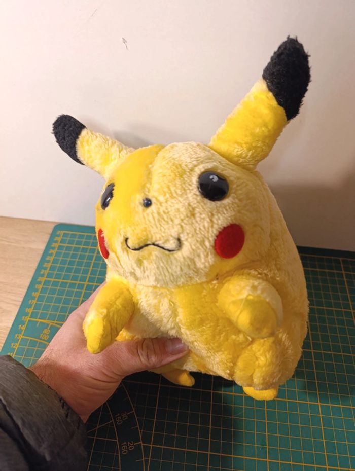 Peluche pokémon Pikachu vintage - photo numéro 2