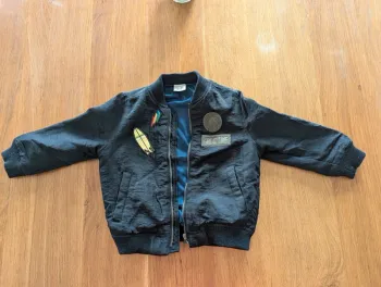 Manteau,veste Zara garçon noire 3-4 ans
