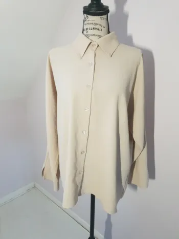🤍 Chemise fluide beige – Taille 42/46 – Très bon état