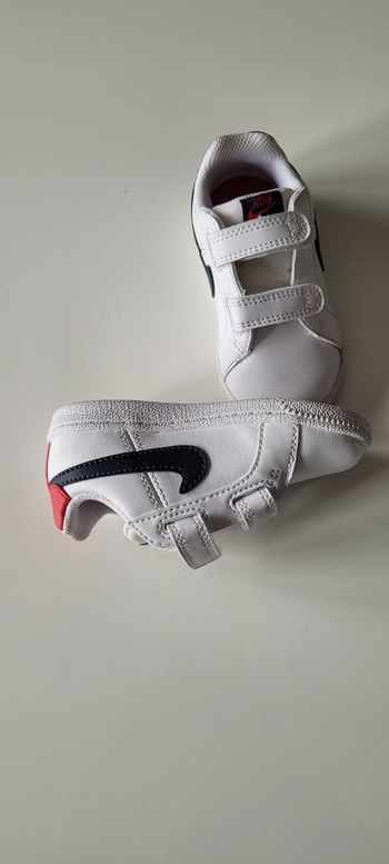 Baskets Nike 22 neuves