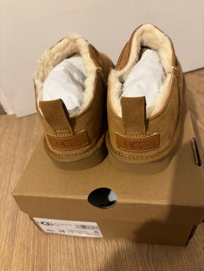 Bottines Ugg mini - photo numéro 2